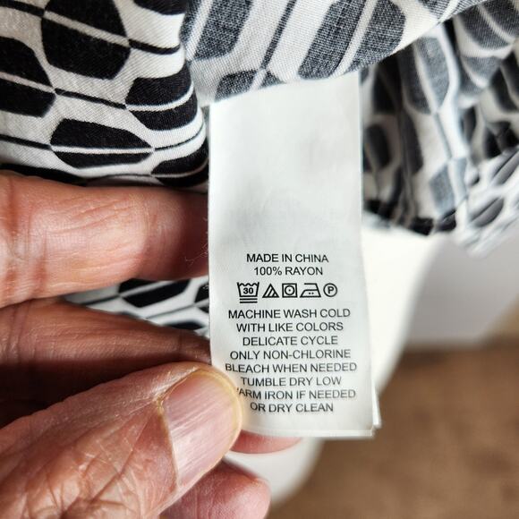 Kate Spade Arrow Stripe Off The Shoulder‎ Blouse Women's Medium Black White - Picture 10 of 10